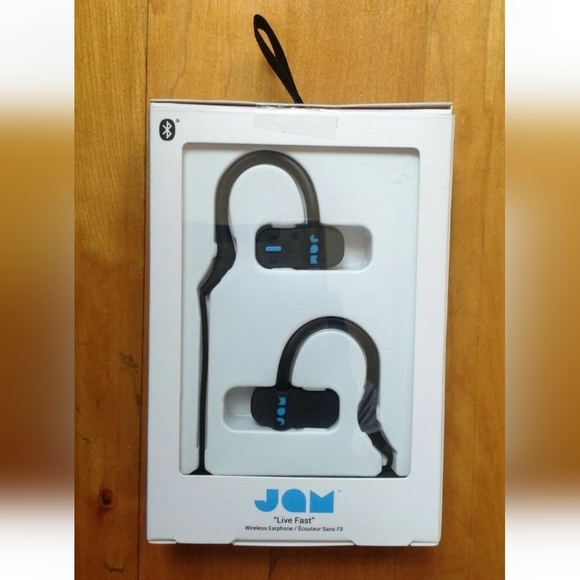 JAM Headphones Black Live Fast Wireless In Ear New - Picture 2 of 8